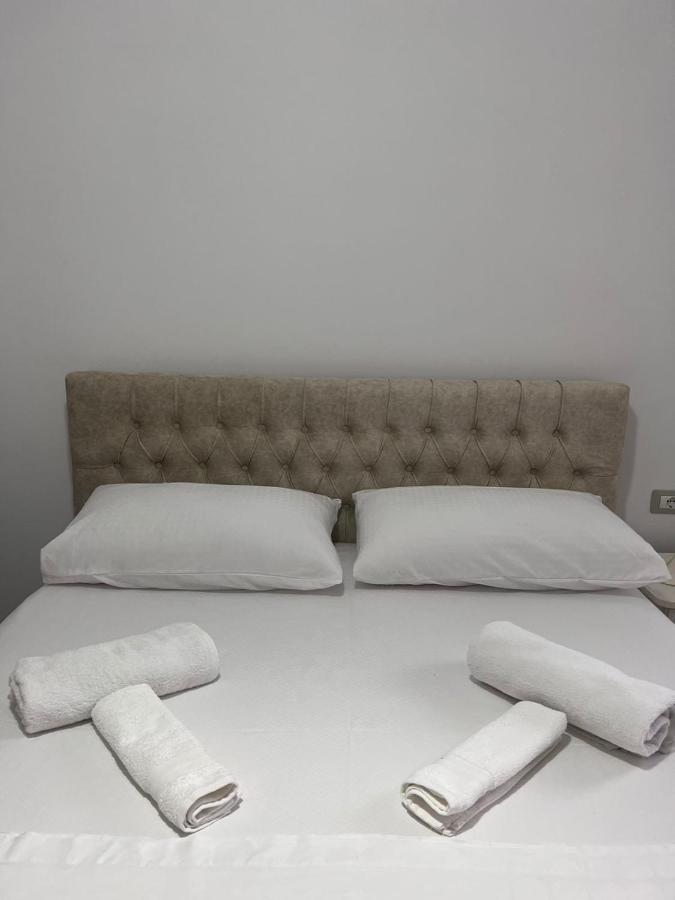 Fiori Rooms فلورا المظهر الخارجي الصورة